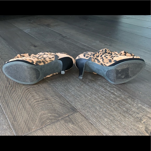 Leopard Print 3.5” heels - Picture 7 of 8
